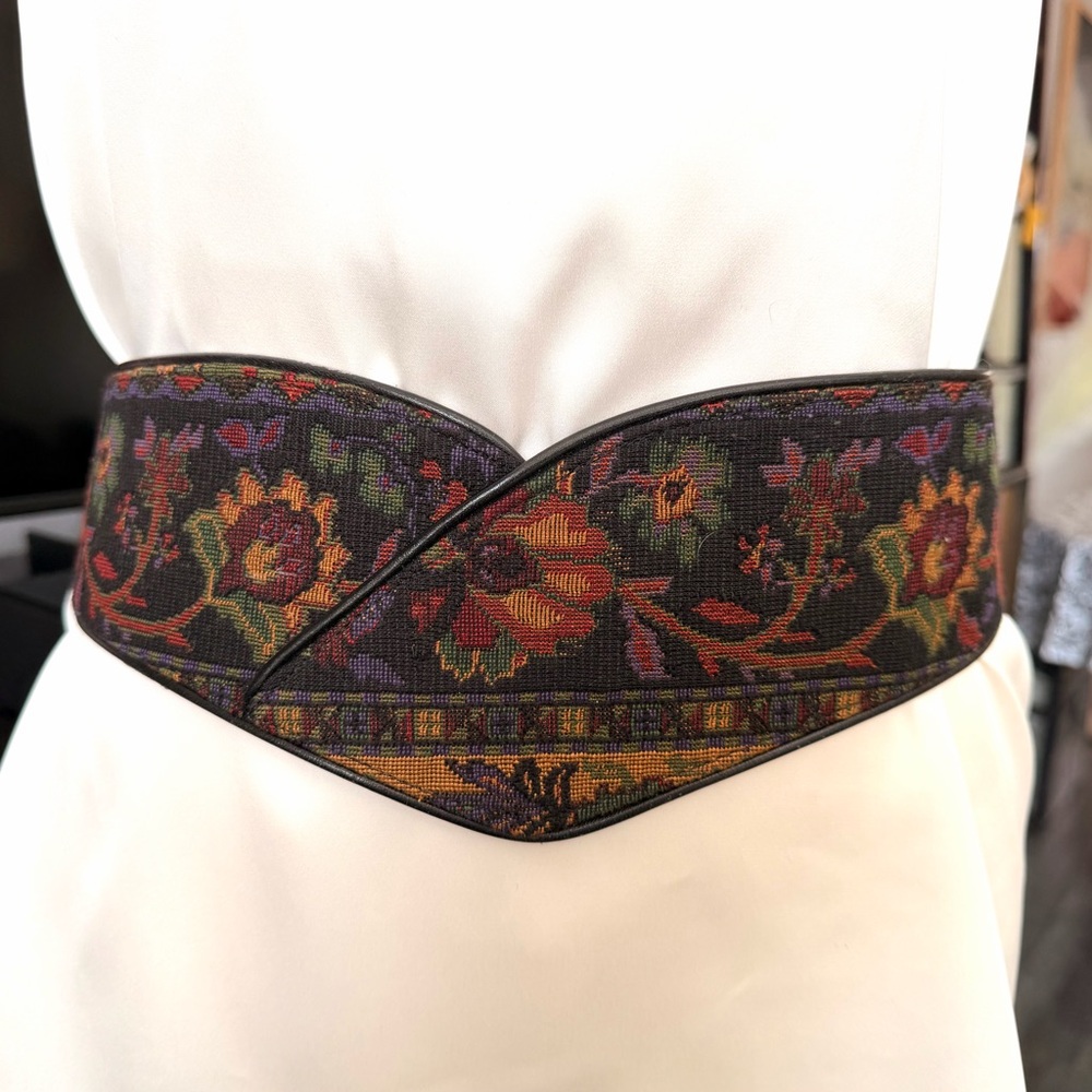 Liz Claiborne Multicolor Floral Tapestry Belt